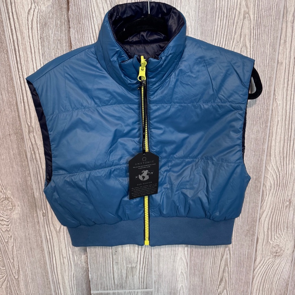 Anatomie Lennon Reversible Vest Peacock and Navy with Yellow Accent New with Tag